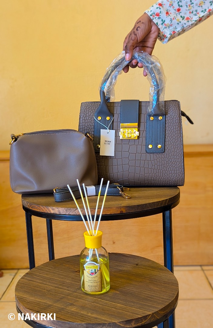 Sac à main grand format 